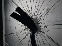 Einbruchversuch mit Kuhfuss