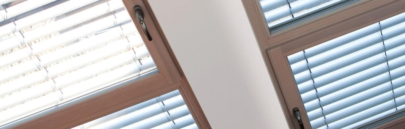 Sicherheitsfenster aus Holz-Aluminium